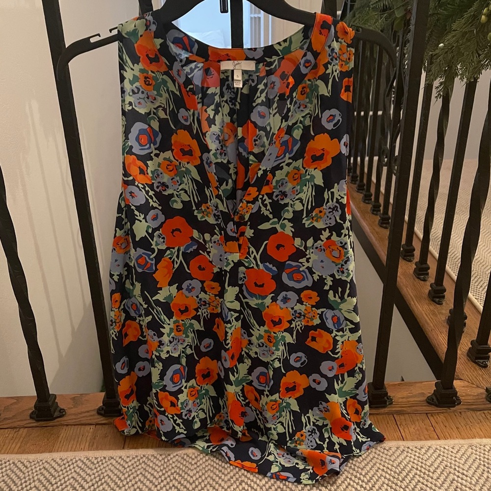 Joie 100% silk sleeveless blouse